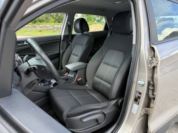 Hyundai Tucson 1.6BENZYNA Klimatyzacja Nawigacja Ledy Kamera