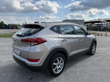 Hyundai Tucson 1.6BENZYNA Klimatyzacja Nawigacja Ledy Kamera