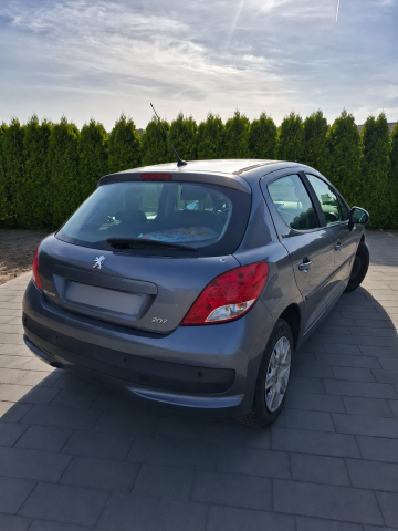 Peugeot 207-1.4 Benzyna (95 KM)-123 tys. km-1. właściciel