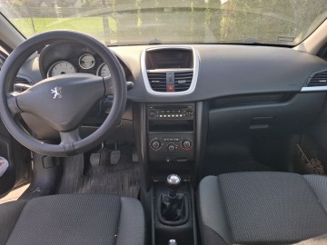 Peugeot 207-1.4 Benzyna (95 KM)-123 tys. km-1. właściciel