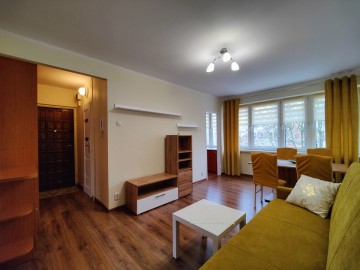 2 pok. mieszkanie do wynajęcia-3 piętro-niski blok-os. V