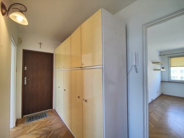 Wynajmę 2 pokojowe mieszkanie z balkonem-winda-ul.Wyzwolenia