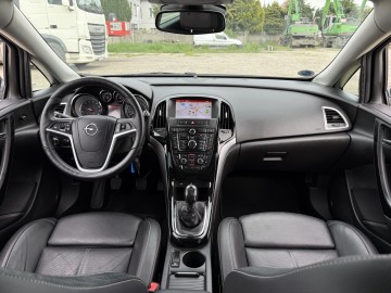 Opel Astra 1.4 BENZYNA Klimatronik Nawigacja Ledy Tempomat