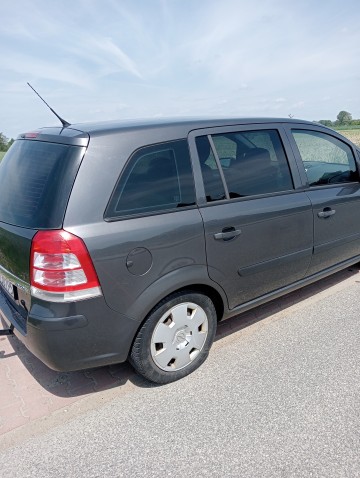 opel zafira 16 gaz 7 osobowa sliczna