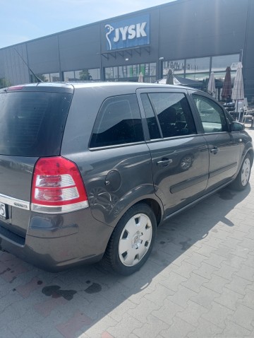 opel zafira 16 gaz 7 osobowa sliczna