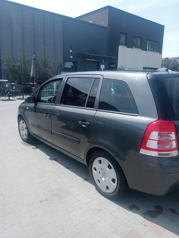 opel zafira 16 gaz 7 osobowa sliczna