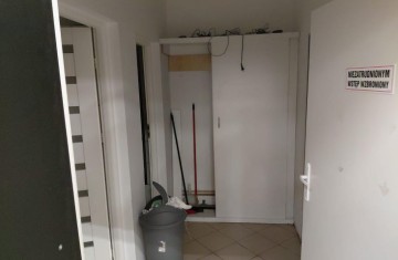 Wynajmę duży lokal handlowo-magazynowy, parter budynku, duży ...