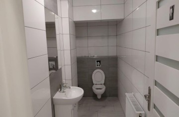 Wynajmę duży lokal handlowo-magazynowy, parter budynku, duży ...