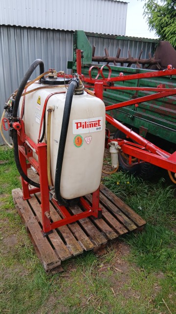 Opryskiwacz 300l