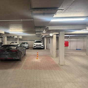 Miejsce postojowe w garażu podziemnym.