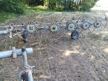Sprzedam zgrabiarke piątka