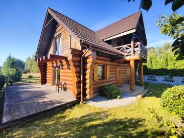 Sprzedam dom z bali na dużej działce, w okolicy jeziora