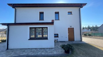 Dom piętrowy po generalnym remoncie -gm. Krzymów