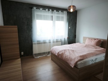 Do wynajęcia piętro domu z niezależnym wejściem, 2 pokoje