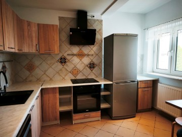 Do wynajęcia piętro domu z niezależnym wejściem, 2 pokoje