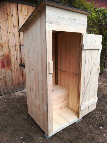 Wc Toaleta na dzialke , budowe