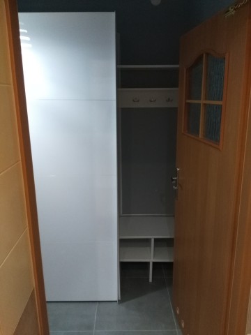 Wynajmę kawalerkę mieszkanie centrum Konina po kapitalnym re