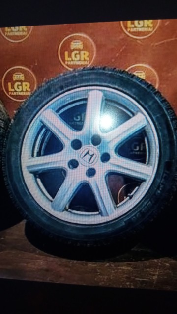 akufelgi Honda Civic type R z oponami zimowymi