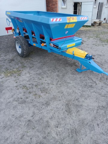 Rozsiewacz wapna Piast rcw 3
