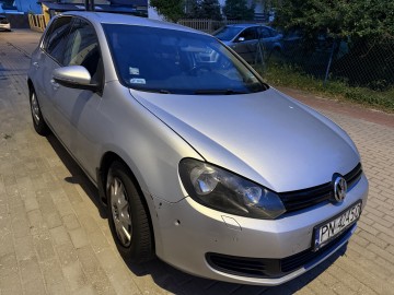 VW Golf VI 2009 r. &ndash; do naprawy / uszkodzone sprzęgło