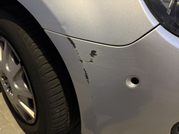 VW Golf VI 2009 r. &ndash; do naprawy / uszkodzone sprzęgło