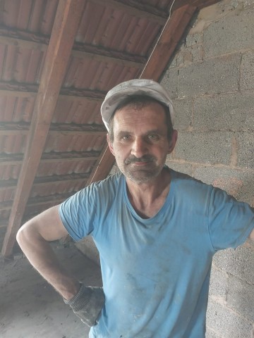 Szukam pracy na gospodarstwie jako dojaz