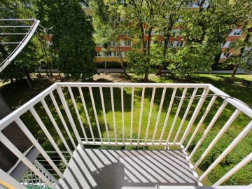 Sprzedam 3 pok., rozkładowe mieszkanie z balkonem, 2 piętro