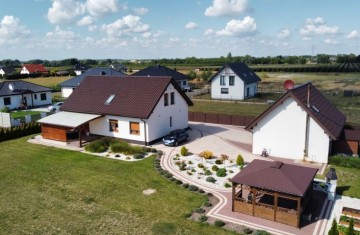 Nowoczesny dom, duża działka, dwustanowiskowy garaż, gm. Sta ...