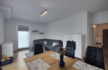 Do wynajęcia 3 pokoje z balkonem, 1 piętro ul. Berylowa
