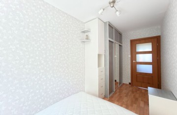 Sprzedam 3 pokoje z balkonem, 2 piętro, umeblowane i wyposaż ...