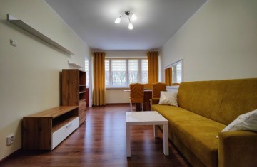 Do wynajęcia umeblowane, odświeżone 2 pokoje, V osiedle