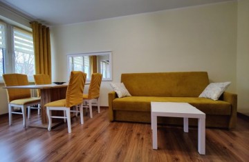 Do wynajęcia umeblowane, odświeżone 2 pokoje, V osiedle