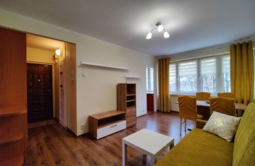 Do wynajęcia umeblowane, odświeżone 2 pokoje, V osiedle