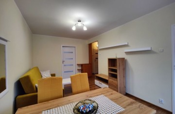 Do wynajęcia umeblowane, odświeżone 2 pokoje, V osiedle