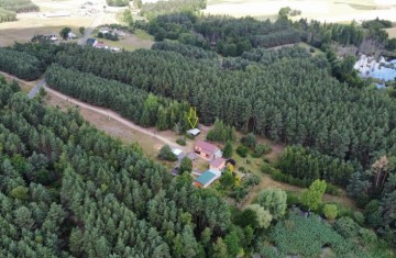 Na sprzedaż działka budowlana w sąsiedztwie lasów i jeziora