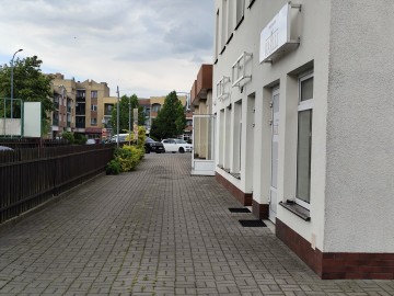 Lokal 30m2 centrum Chorznia