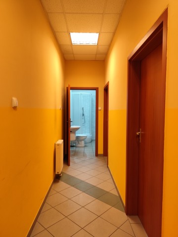 Lokal 30m2 centrum Chorznia