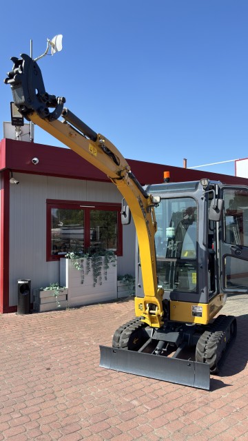 KUBOTA Koparka MiniKoparka XE20E Używana!