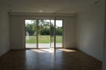 Wolnostojący dom z garażem w spokojnej okolicy 139 m²