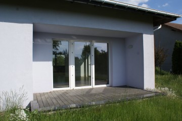 Wolnostojący dom z garażem w spokojnej okolicy 139 m²