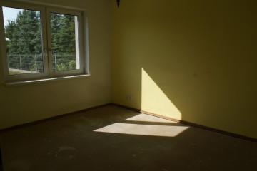 Wolnostojący dom z garażem w spokojnej okolicy 139 m²