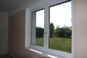 Wolnostojący dom z garażem w spokojnej okolicy 139 m²
