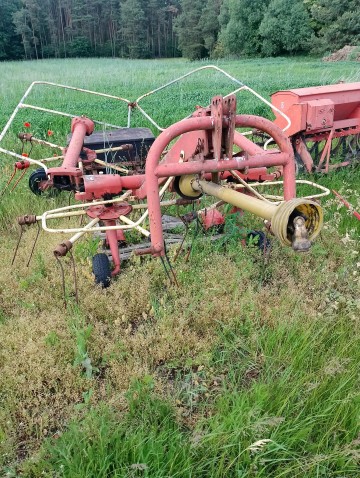 Przegrabiarka Przetrząsarka Przetrząsarka FELAA