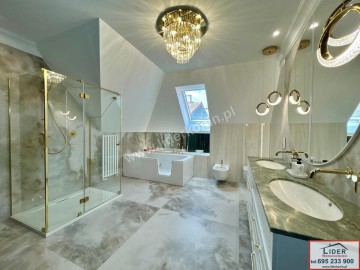 Elegancki dom 220 m² z basenem - Konin, os. Chorzeń