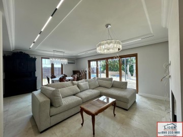 Elegancki dom 220 m² z basenem - Konin, os. Chorzeń