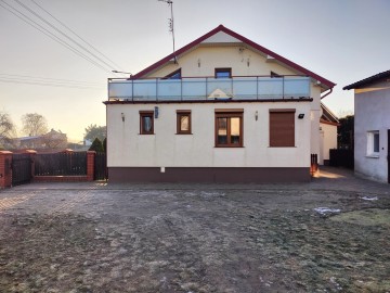 Dom o pow. 150m2-po remoncie-gotowy do zamieszkania-150m2