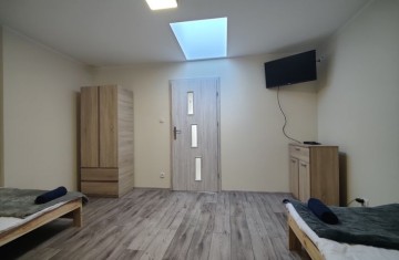 Sprzedam budynek handlowo-usługowy z prosperującym sklepem