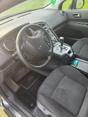 Peugeot 5008 1.6 Hdi 2010 rok