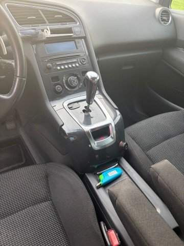 Peugeot 5008 1.6 Hdi 2010 rok