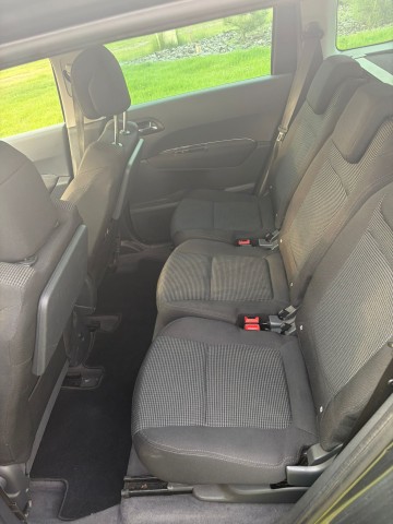 Peugeot 5008 1.6 Hdi 2010 rok
